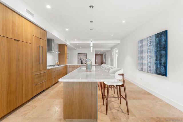 2750 4th 203, San Diego, CA 92103