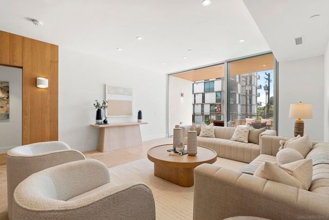 2750 4th 203, San Diego, CA 92103