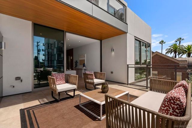 2750 4th 203, San Diego, CA 92103