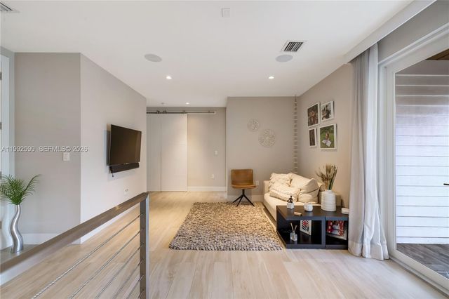 5602 SW 65th Ct, South Miami, FL 33143