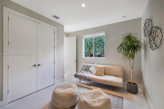 5602 SW 65th Ct, South Miami, FL 33143