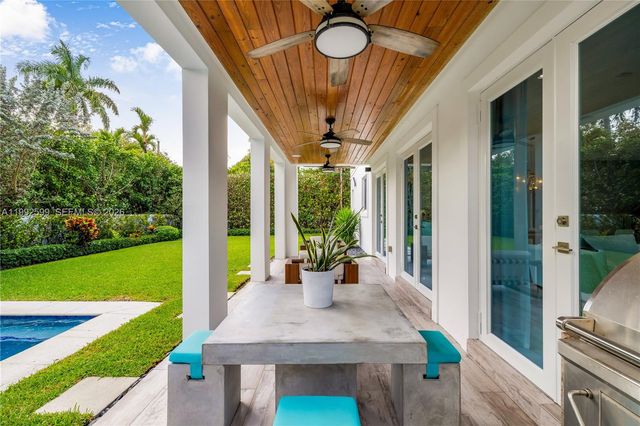 5602 SW 65th Ct, South Miami, FL 33143