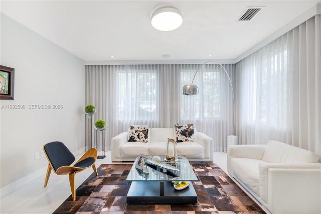 5602 SW 65th Ct, South Miami, FL 33143