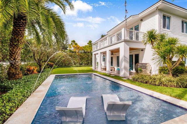 5602 SW 65th Ct, South Miami, FL 33143