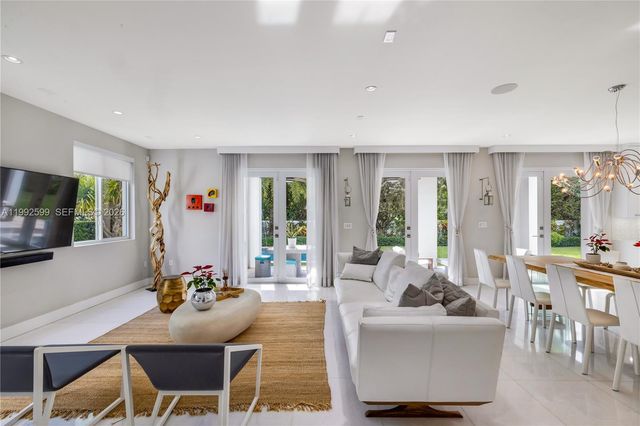 5602 SW 65th Ct, South Miami, FL 33143