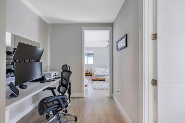 5602 SW 65th Ct, South Miami, FL 33143