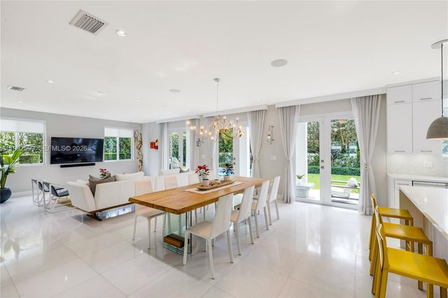 5602 SW 65th Ct, South Miami, FL 33143