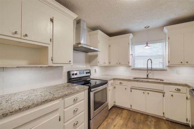 5624 NW 61st Street, Warr Acres, OK 73122