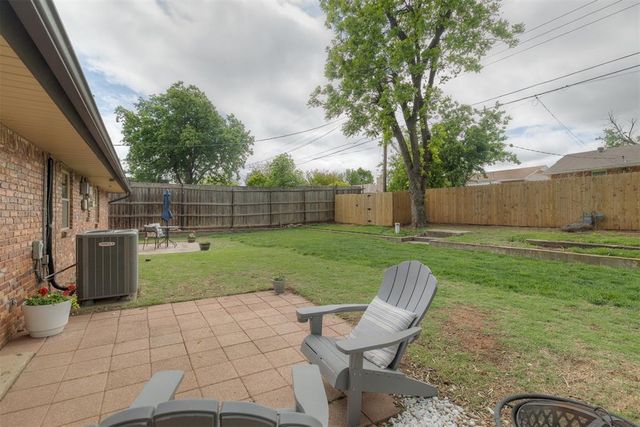 5624 NW 61st Street, Warr Acres, OK 73122