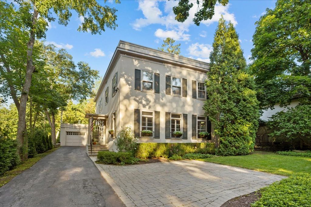 383 Washington Road, Lake Forest, IL 60045
