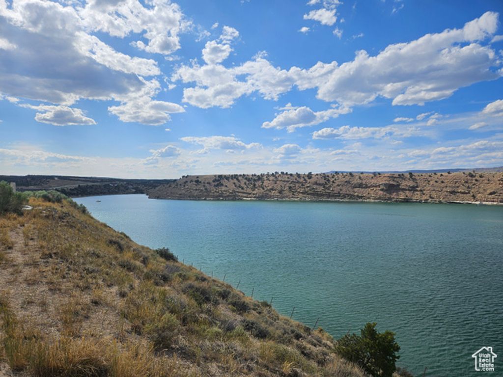 Image 6 of property listing at 33383 W 8000 S, Duchesne, UT 84021