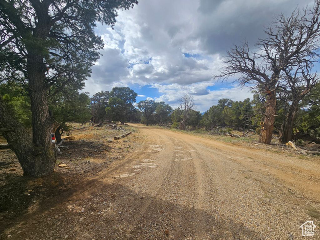 Image 65 of property listing at 33383 W 8000 S, Duchesne, UT 84021