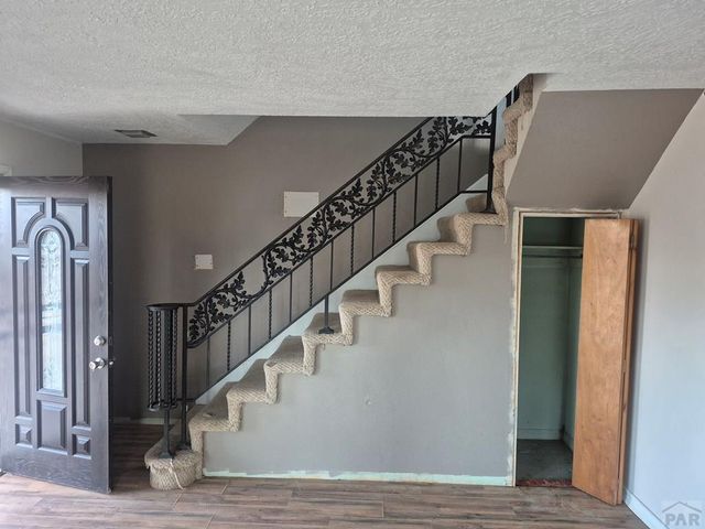 502 E 6th St, La Junta, CO 81050