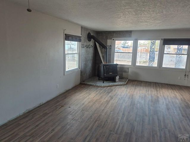 502 E 6th St, La Junta, CO 81050