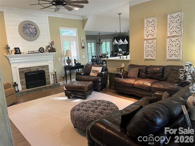 829 Savannah Place Drive, Fort Mill, SC 29715