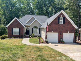 829 Savannah Place Drive, Fort Mill, SC 29715