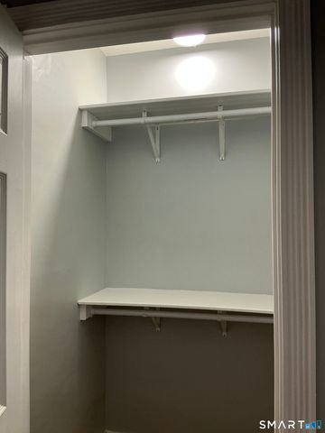 518 High Street 1st Fl N, Middletown, CT 06457