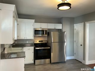 518 High Street 1st Fl N, Middletown, CT 06457