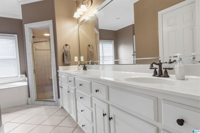 534 HIGHLAND PARK CIRCLE, Birmingham, AL 35242