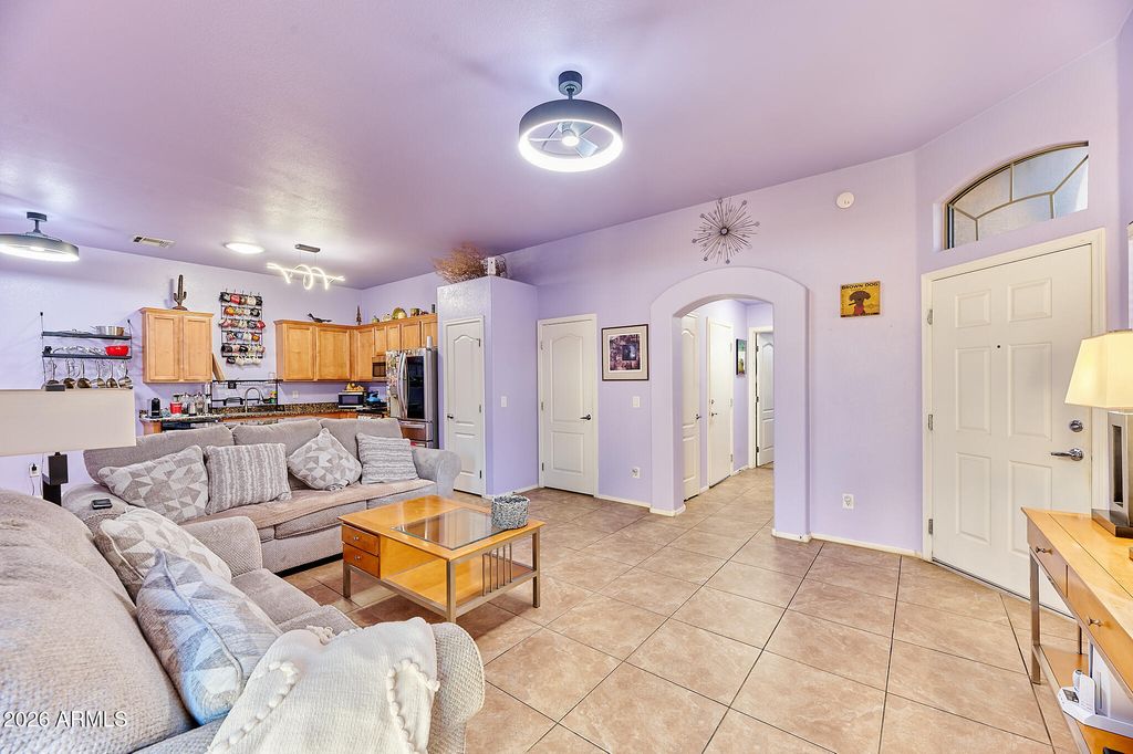 2725 E MINE CREEK Road 1203, Phoenix, AZ 85024