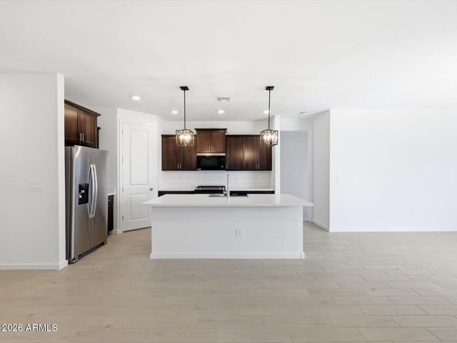 33089 N NOIR Drive, San Tan Valley, AZ 85143