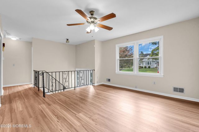 14 Dayton Avenue, Middlesex, NJ 08846
