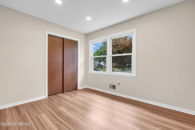 14 Dayton Avenue, Middlesex, NJ 08846
