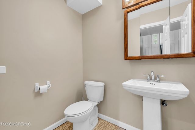 14 Dayton Avenue, Middlesex, NJ 08846