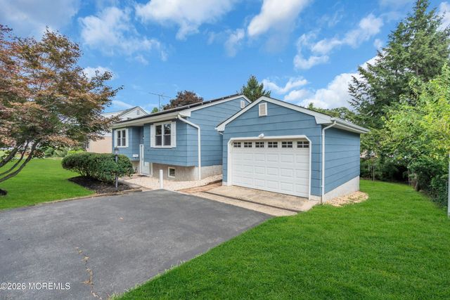 14 Dayton Avenue, Middlesex, NJ 08846