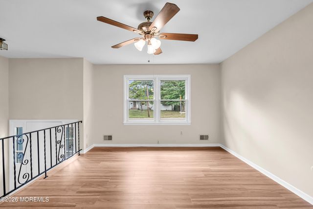14 Dayton Avenue, Middlesex, NJ 08846