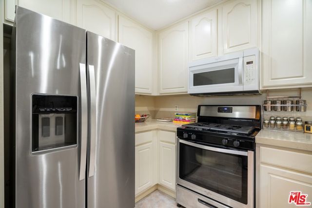 11535 Rochester Avenue 308, Los Angeles, CA 90025