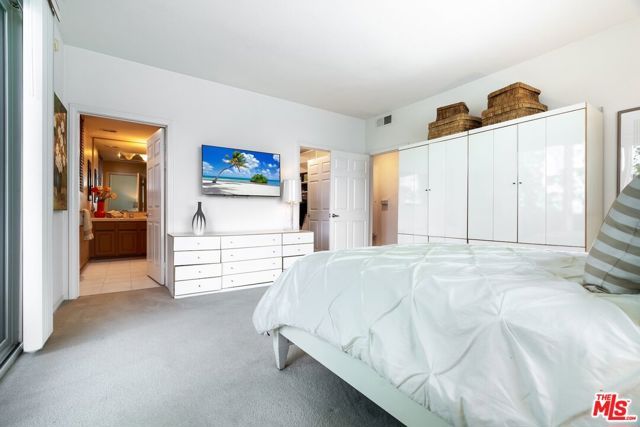 11535 Rochester Avenue 308, Los Angeles, CA 90025