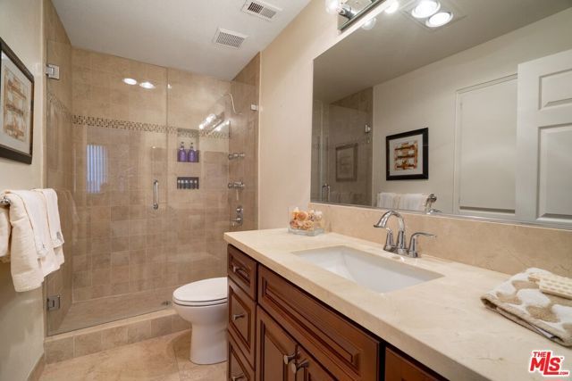 11535 Rochester Avenue 308, Los Angeles, CA 90025