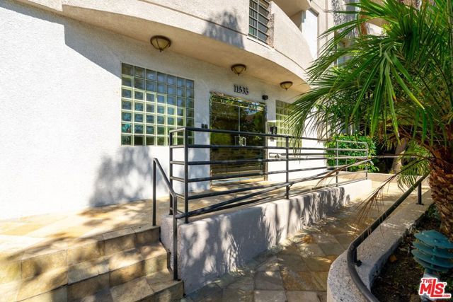 11535 Rochester Avenue 308, Los Angeles, CA 90025