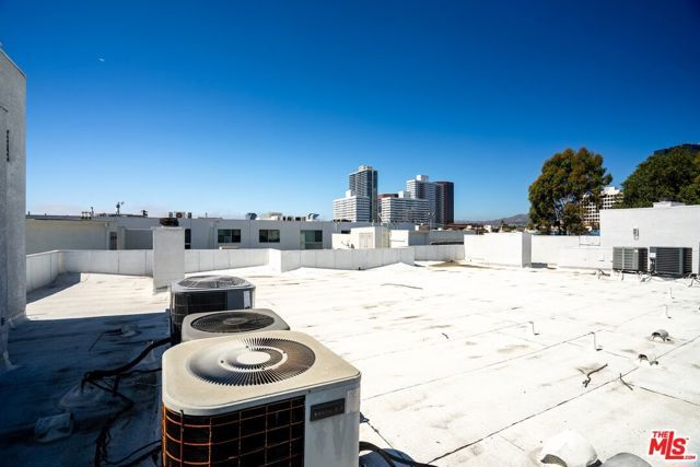 11535 Rochester Avenue 308, Los Angeles, CA 90025