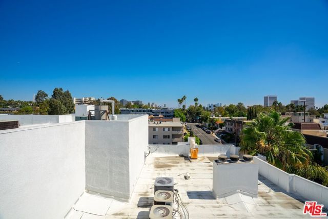 11535 Rochester Avenue 308, Los Angeles, CA 90025