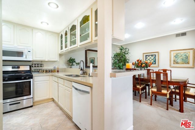 11535 Rochester Avenue 308, Los Angeles, CA 90025