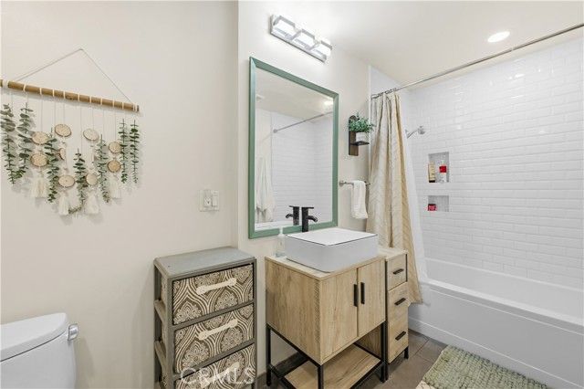 433 Pine 201, Long Beach, CA 90802