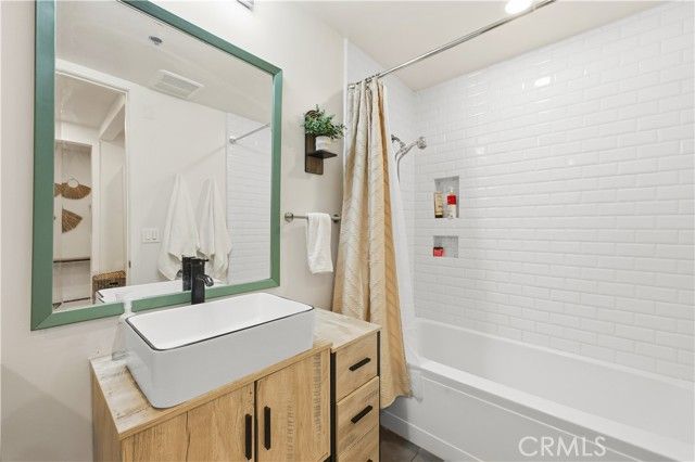 433 Pine 201, Long Beach, CA 90802