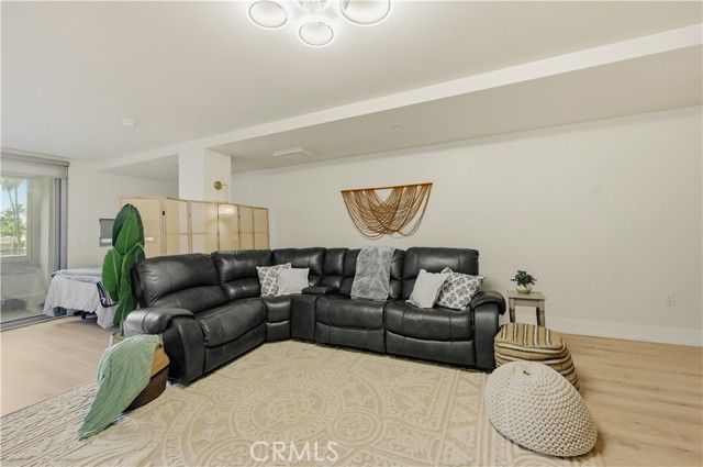 433 Pine 201, Long Beach, CA 90802