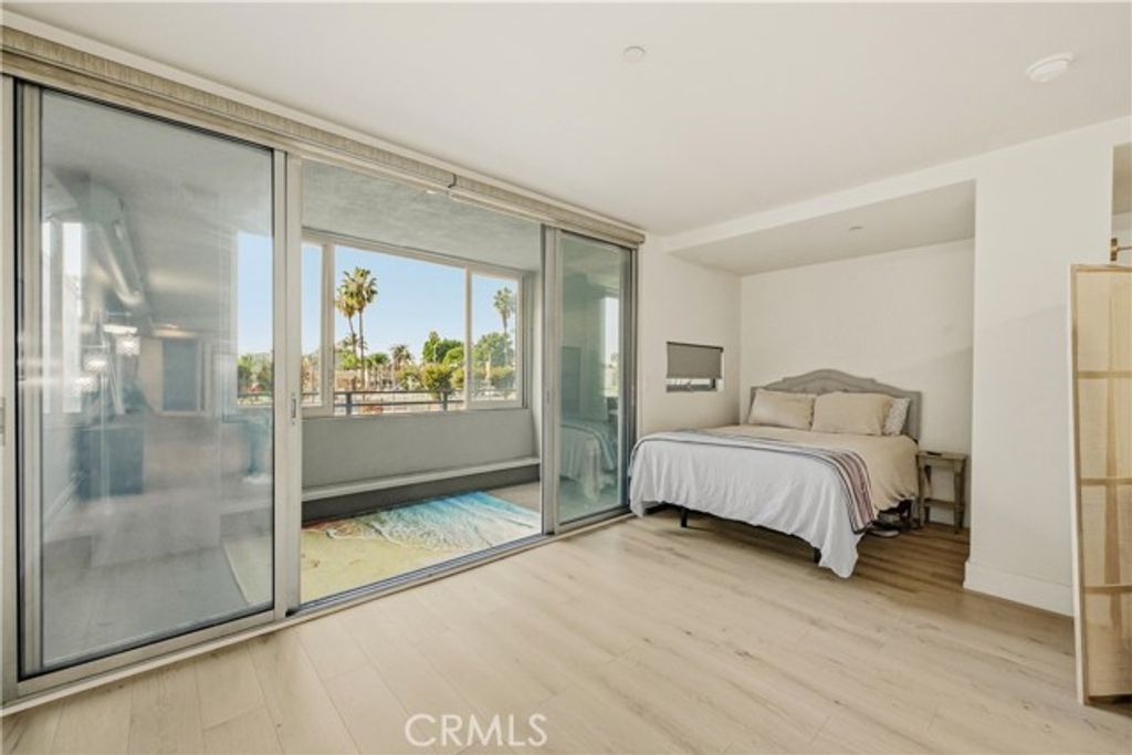 433 Pine 201, Long Beach, CA 90802