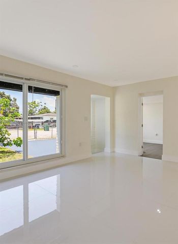 851 NW 146th St, Miami, FL 33168