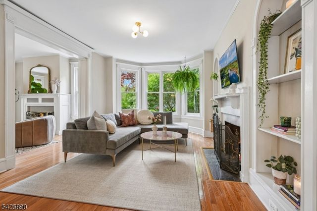 378 Park St, Montclair Twp., NJ 07043