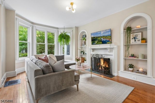 378 Park St, Montclair Twp., NJ 07043