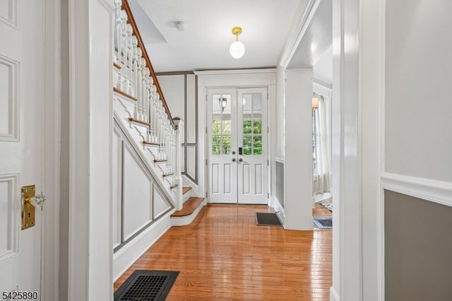 378 Park St, Montclair Twp., NJ 07043