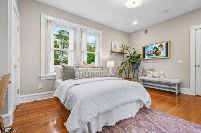 378 Park St, Montclair Twp., NJ 07043