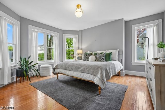 378 Park St, Montclair Twp., NJ 07043