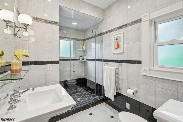 378 Park St, Montclair Twp., NJ 07043