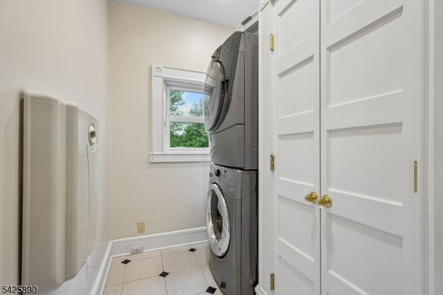 378 Park St, Montclair Twp., NJ 07043
