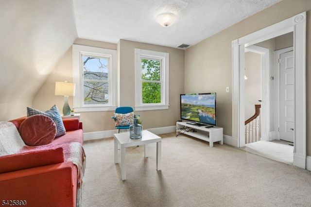 378 Park St, Montclair Twp., NJ 07043